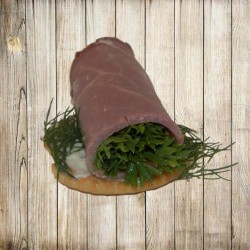 Канапе - Крекер з яловичиною Канапе - Крекер з яловичиною