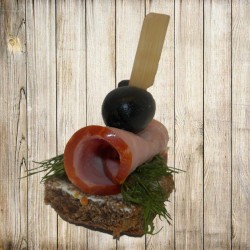 Канапе - з шинкою "Чорна королева"