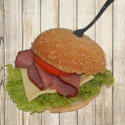 Гамбургер із яловичиною