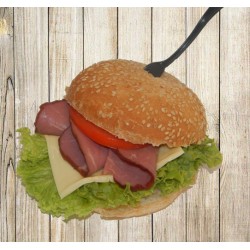 Гамбургер із яловичиною