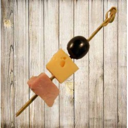 Шпажка сир, виноград, шинка Шпажка сир, виноград, шинка