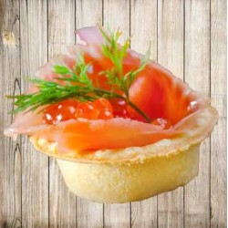 Тарталетки з ікрою та сьомгою