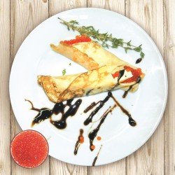 Млинці з ікрою